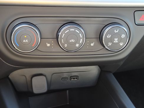 New 2026 Chevrolet Trax LS w/ LS Convenience Package image 20