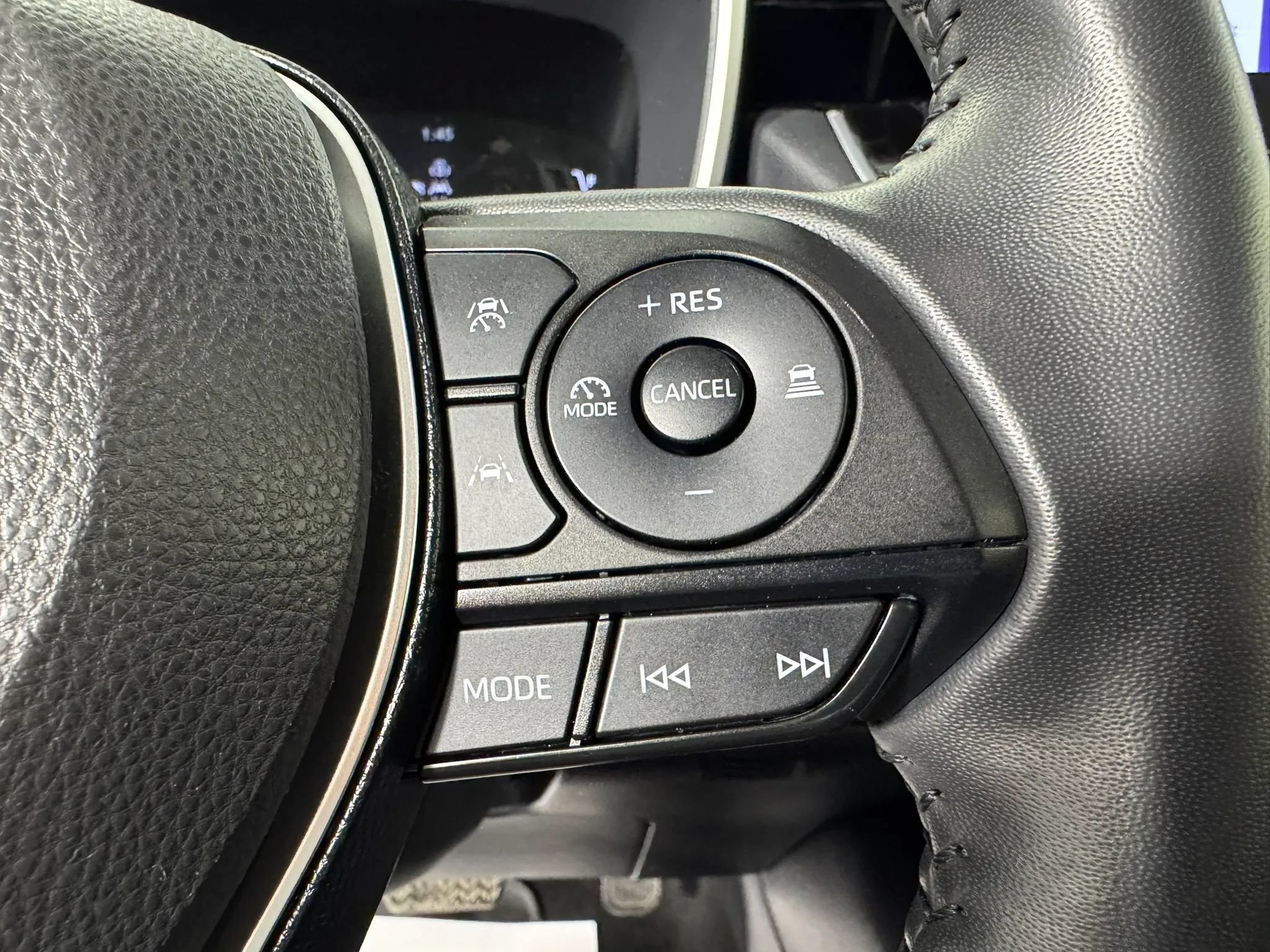 Used 2024 Toyota Corolla XLE FWD image 16
