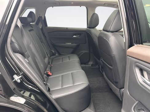 Used 2023 Nissan Rogue SV w/ SV Premium B Package AWD/4WD image 18