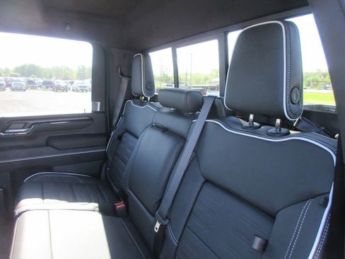 New 2026 GMC Sierra 2500 AT4X AWD/4WD image 14