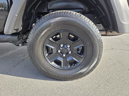 Certified 2023 Jeep Gladiator Mojave w/ LED Lighting Group image 36