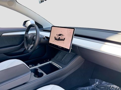 Used 2023 Tesla Model 3 Standard Range RWD image 24