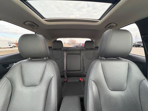 Used 2020 Buick Encore GX Essence w/ Experience Buick Package image 28