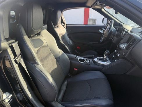 Used 2013 Nissan 370Z Touring w/ Sport Pkg image 31