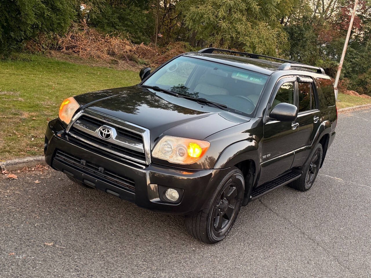 Used 2007 Toyota 4Runner SR5 AWD/4WD image 36