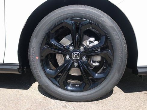 New 2025 Honda Accord SE image 5