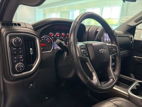 Used 2019 Chevrolet Silverado 1500 LT Trail Boss AWD/4WD image 17