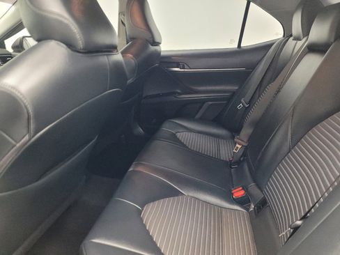 Used 2019 Toyota Camry SE image 18