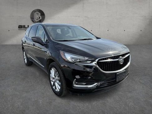 Used 2020 Buick Enclave Essence w/ Sound and Sites Package image 3
