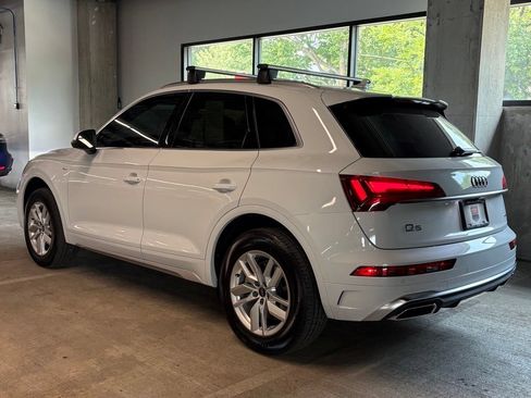 Used 2023 Audi Q5 2.0T Premium w/ Convenience Package AWD/4WD image 3