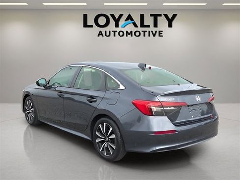 Used 2022 Honda Civic EX image 3