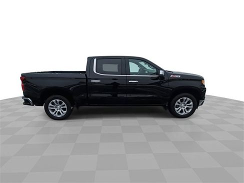 Used 2024 Chevrolet Silverado 1500 LTZ w/ Z71 Off-Road Package image 9