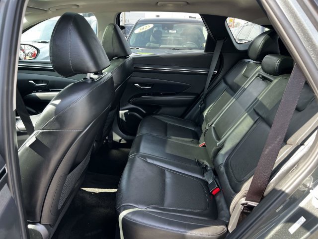 Used 2022 Hyundai Tucson Limited AWD/4WD image 11