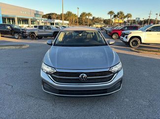 Used 2024 Volkswagen Jetta SE video 2