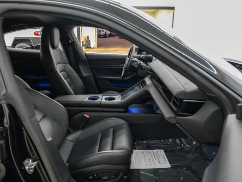 Used 2023 Porsche Taycan image 31