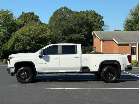Used 2021 Chevrolet Silverado 3500 LT w/ Convenience Package AWD/4WD image 2