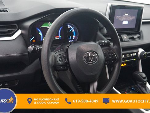 Used 2023 Toyota RAV4 AWD Hybrid image 19
