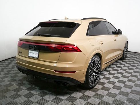 Used 2024 Audi SQ8 Prestige image 3