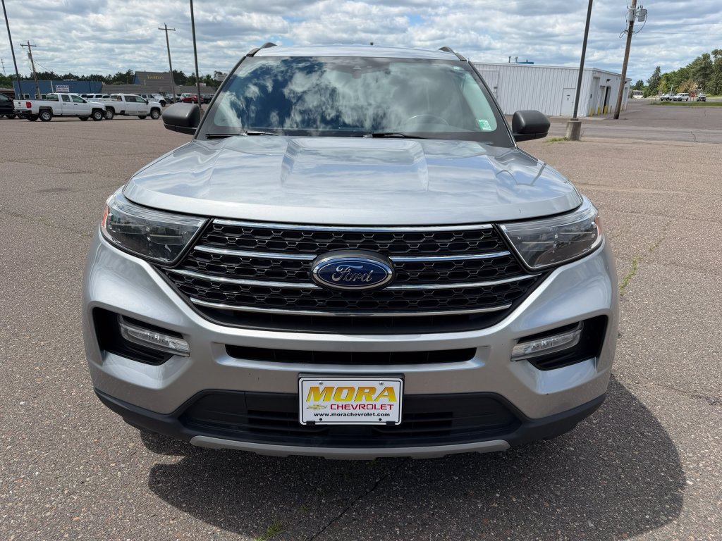 Used 2022 Ford Explorer XLT w/ Equipment Group 202A AWD/4WD image 7