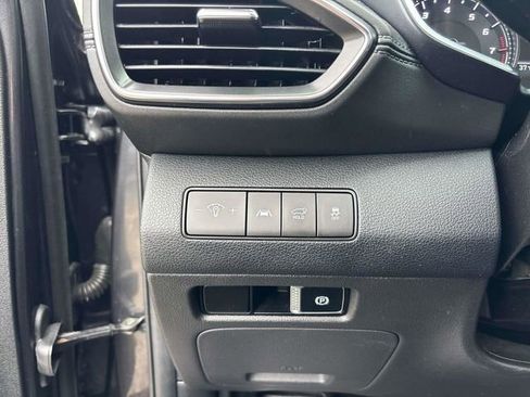 Certified 2023 Hyundai Santa Fe SEL image 17