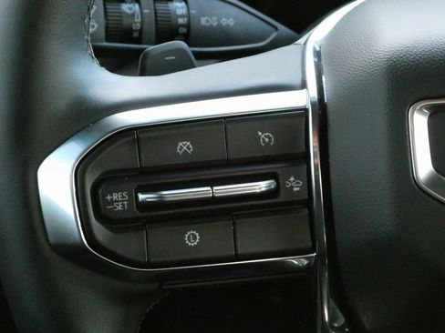 Certified 2025 GMC Yukon Denali image 13