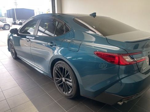 Certified 2025 Toyota Camry SE w/ Convenience Package image 8