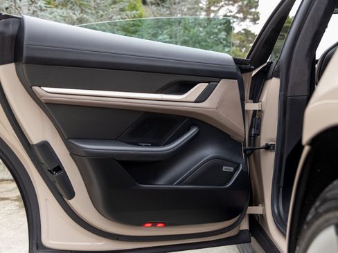 Certified 2021 Porsche Taycan Turbo S image 36