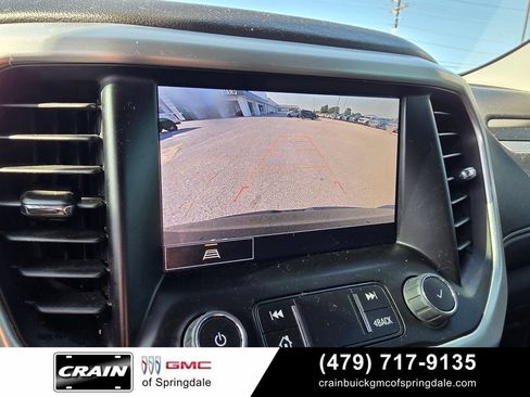 Used 2023 GMC Acadia SLT AWD/4WD image 18