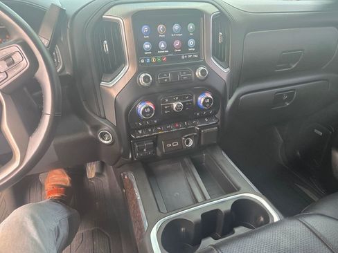 Used 2023 GMC Sierra 2500 Denali w/ Denali Ultimate Package AWD/4WD image 9