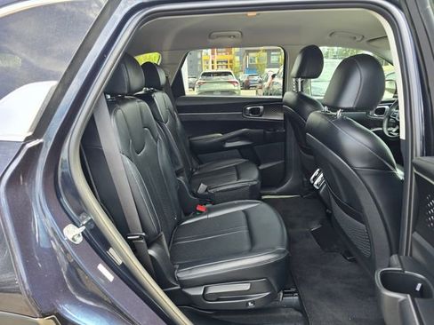 Certified 2023 Kia Sorento EX AWD/4WD image 14