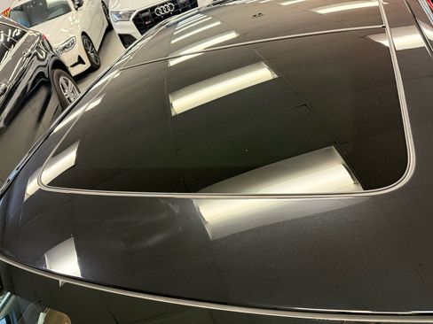 Used 2019 BMW 750i xDrive w/ Executive Package image 16