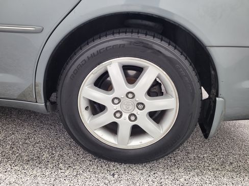 Used 2000 Toyota Avalon XLS FWD image 7