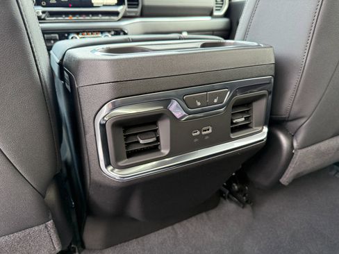 New 2026 GMC Sierra 2500 SLT w/ SLT Convenience Package image 18