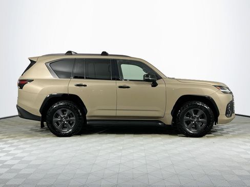 Used 2025 Lexus LX 700h Overtrail AWD/4WD image 4