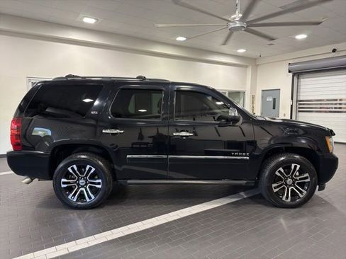 Used 2011 Chevrolet Tahoe LTZ AWD/4WD image 6