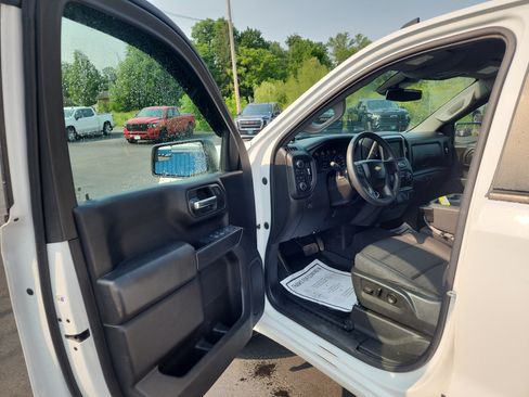 Certified 2023 Chevrolet Silverado 1500 Custom AWD/4WD image 10