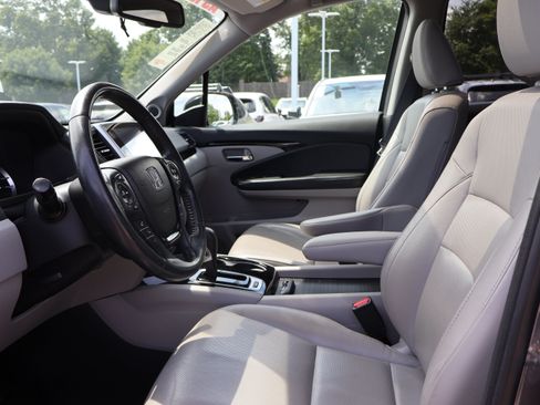 Used 2019 Honda Ridgeline RTL-E image 22