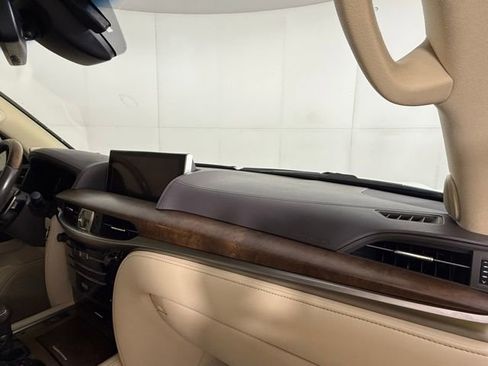 Used 2018 Lexus LX 570 4WD image 35