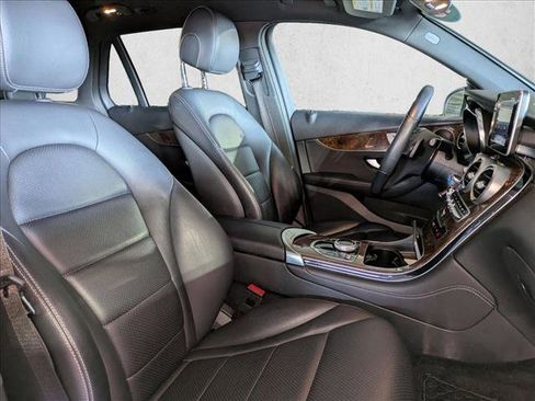 Used 2019 Mercedes-Benz GLC 300 image 20