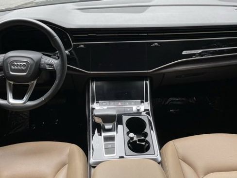 Used 2019 Audi Q8 Premium Plus w/ Premium Plus image 16