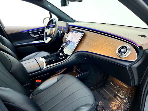 Certified 2023 Mercedes-Benz EQE 350+ 4MATIC SUV image 24