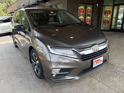 Used 2018 Honda Odyssey Elite image 5