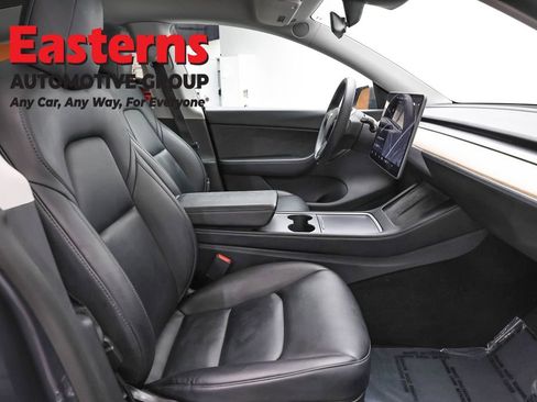 Used 2021 Tesla Model Y Performance image 18