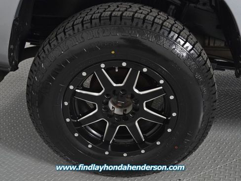 Used 2021 Toyota Tacoma SR5 RWD image 11