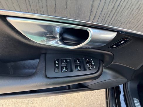 Used 2021 Volvo XC90 T6 Inscription image 24