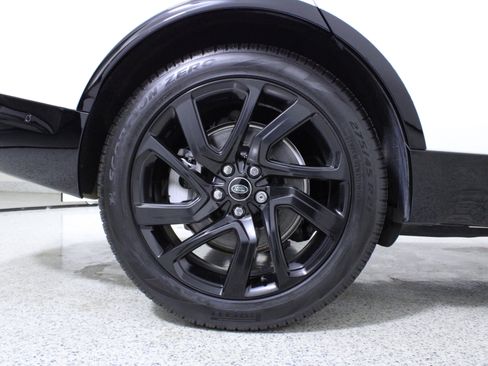 Used 2023 Land Rover Discovery S R-Dynamic image 8