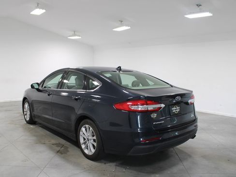 Used 2020 Ford Fusion SE FWD image 6