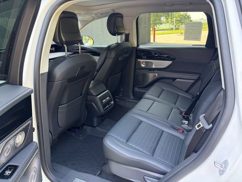 New 2026 Lincoln Nautilus Reserve AWD/4WD image 18
