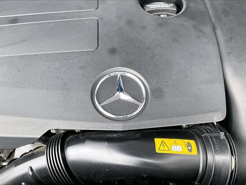 Used 2022 Mercedes-Benz GLC 300 image 32