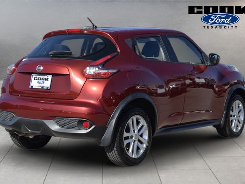 Used 2015 Nissan Juke S FWD image 3